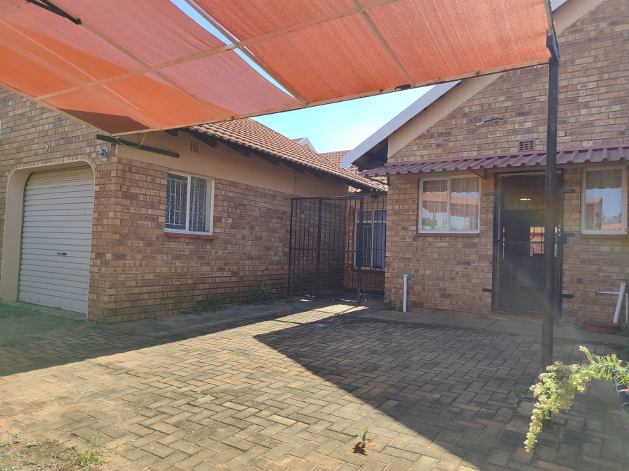 2 Bedroom Property for Sale in Stilfontein Ext 4 North West